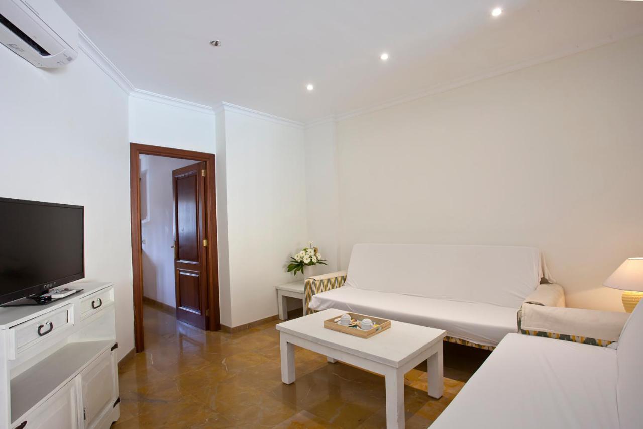 Apartments Galeon Suites Port de Pollença Ngoại thất bức ảnh